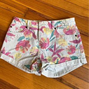 Cute floral billabong brand Jean shorts